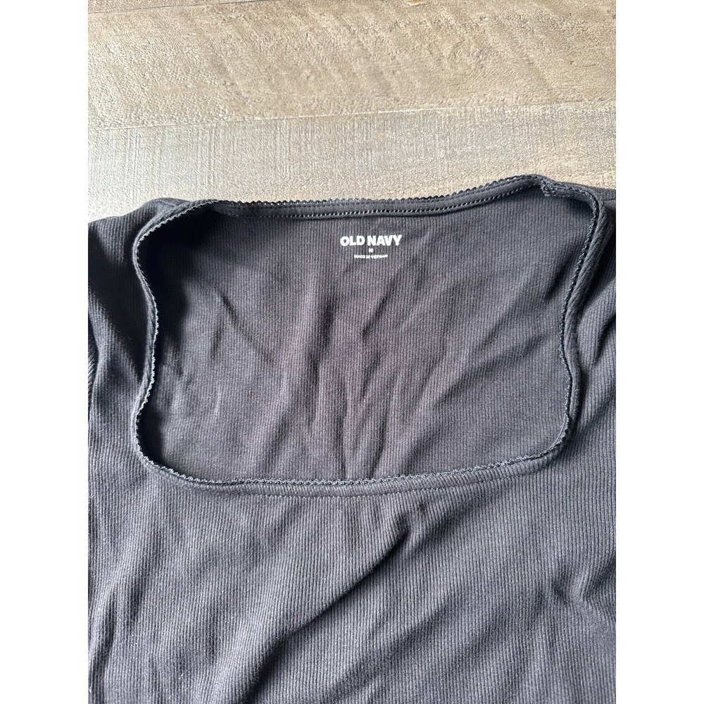 Old Navy Women's Black Square Neck Short Sleeve Tee Size Medium - Picture 3 of 5